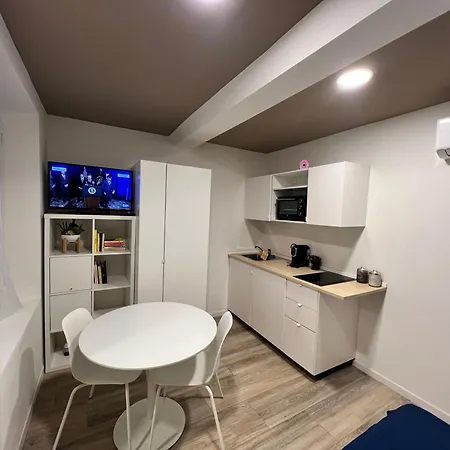 Della Accademia 公寓 *