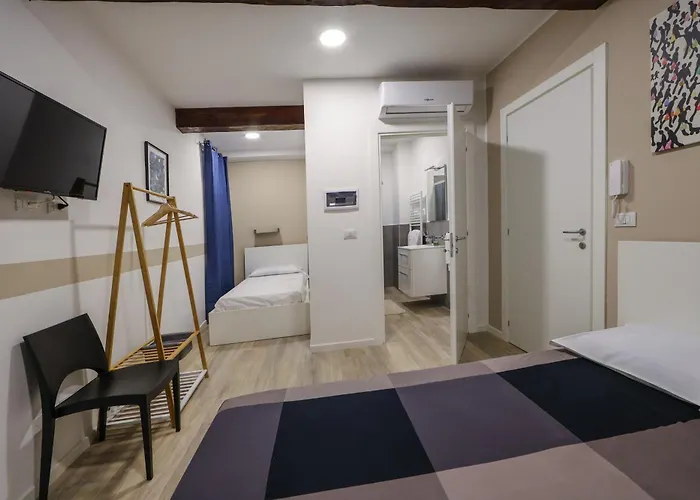 Della Accademia 公寓 *