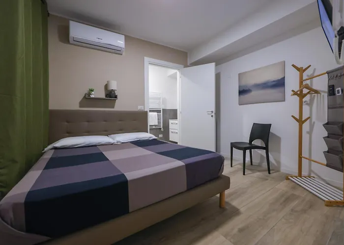 Della Accademia * 摩德纳