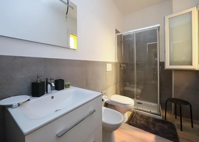 Della Accademia * 摩德纳