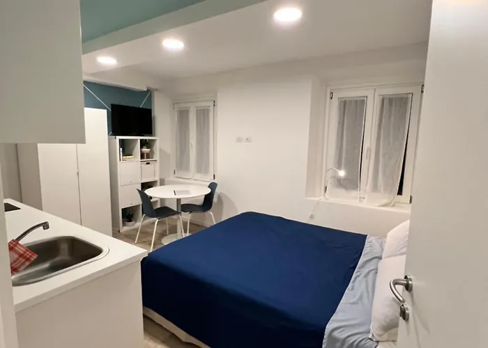 Della Accademia * 摩德纳