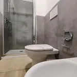Della Accademia 아파트 *