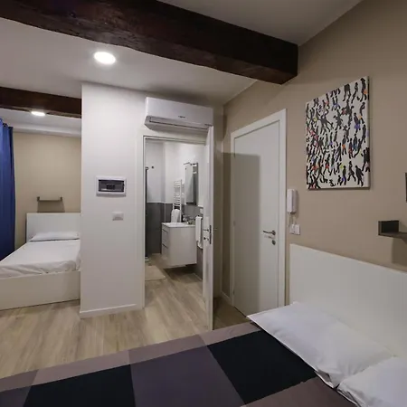 公寓 Della Accademia 摩德纳